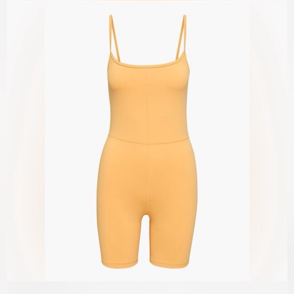 Aritzia wilfred divinity 7 inch romper